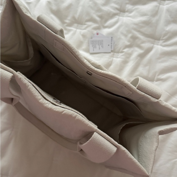 LULULEMON Boxy Tote Bag 10L Bone - Picture 4 of 6
